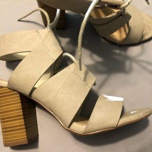 Tan heels 5.5